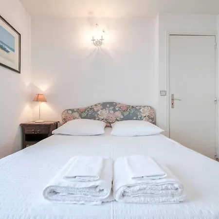 Very 2 Bedrooms In Duplex Heart Of !! Apartament *